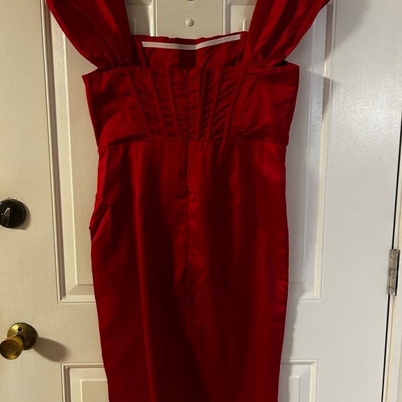 Elegant Red Corset Dress - Picture 3 of 7